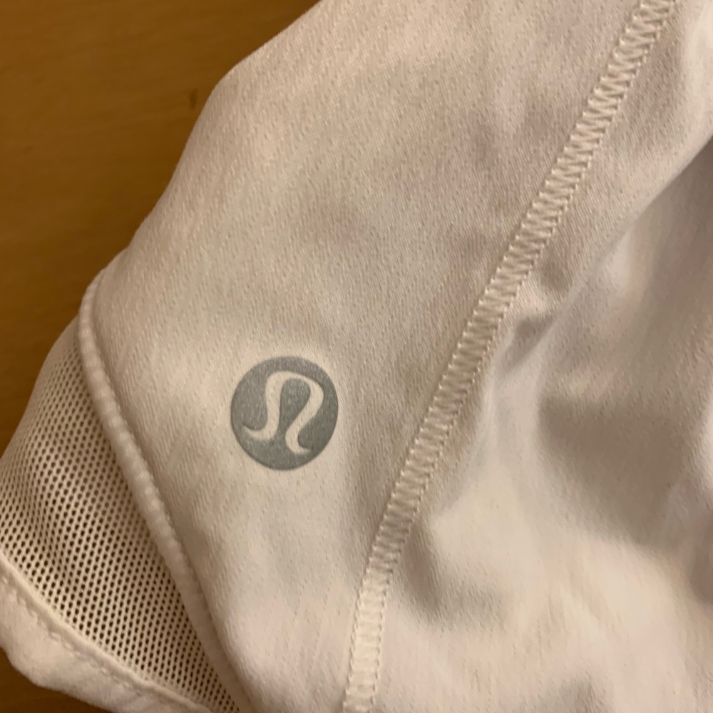 Lululemon Hottie hot low rise white shorts